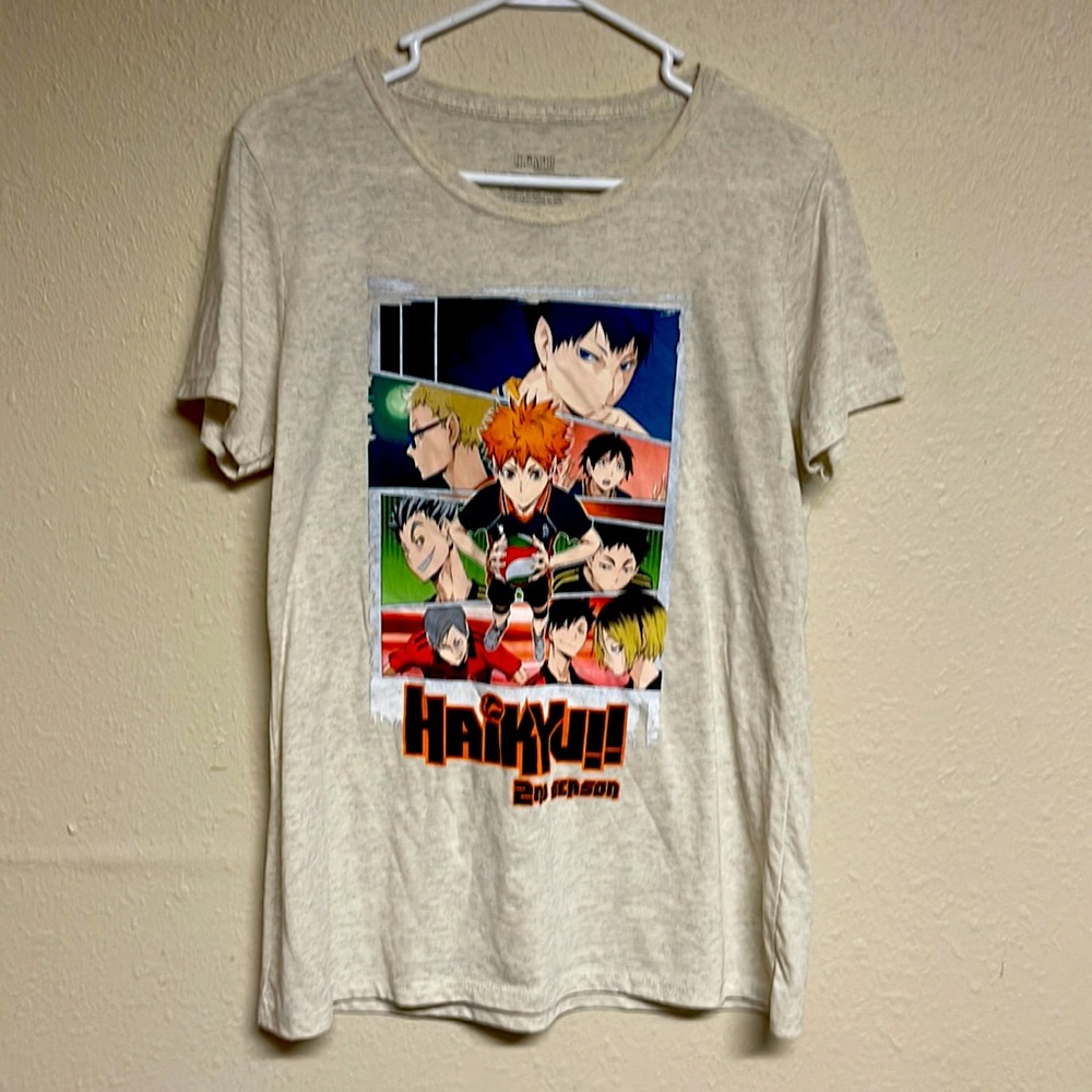 Haikyu 2nd Season t-shirt in perfect condition size Large